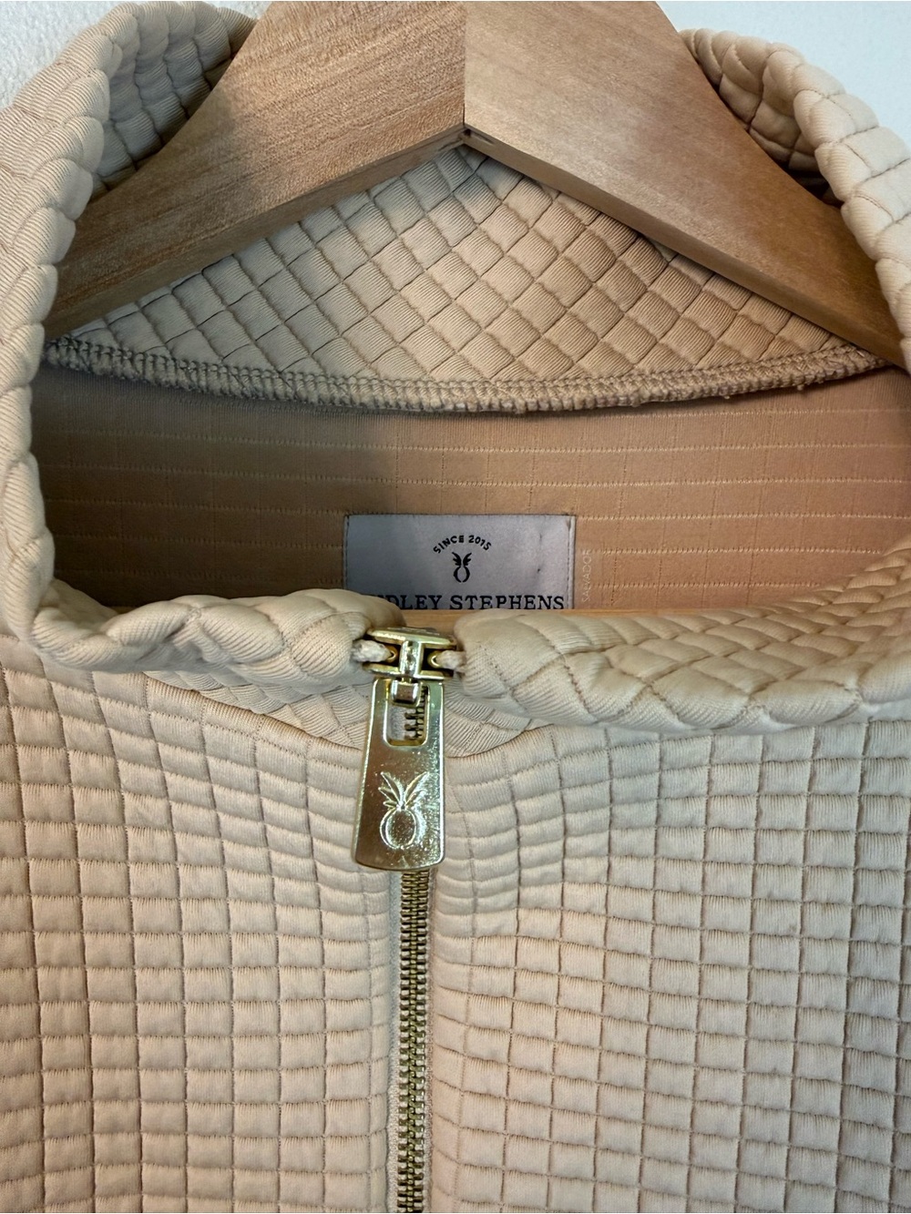 Dudley Stephens Sabrina Puff Sleeve Waffle Half Zip Pullover Hazelnut S - Picture 6 of 11